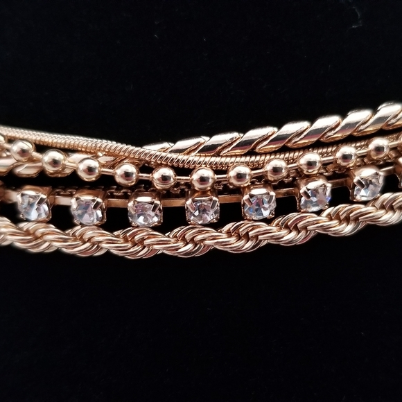 💥Layered gold toned choker - Picture 2 of 5